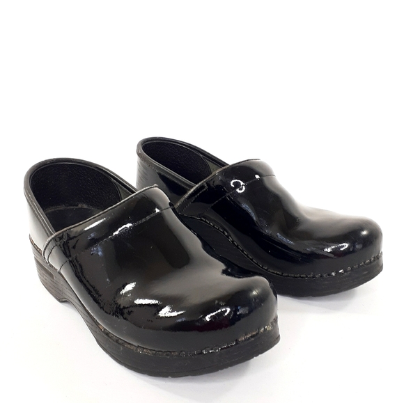 Dansko size 39 equals Clearance